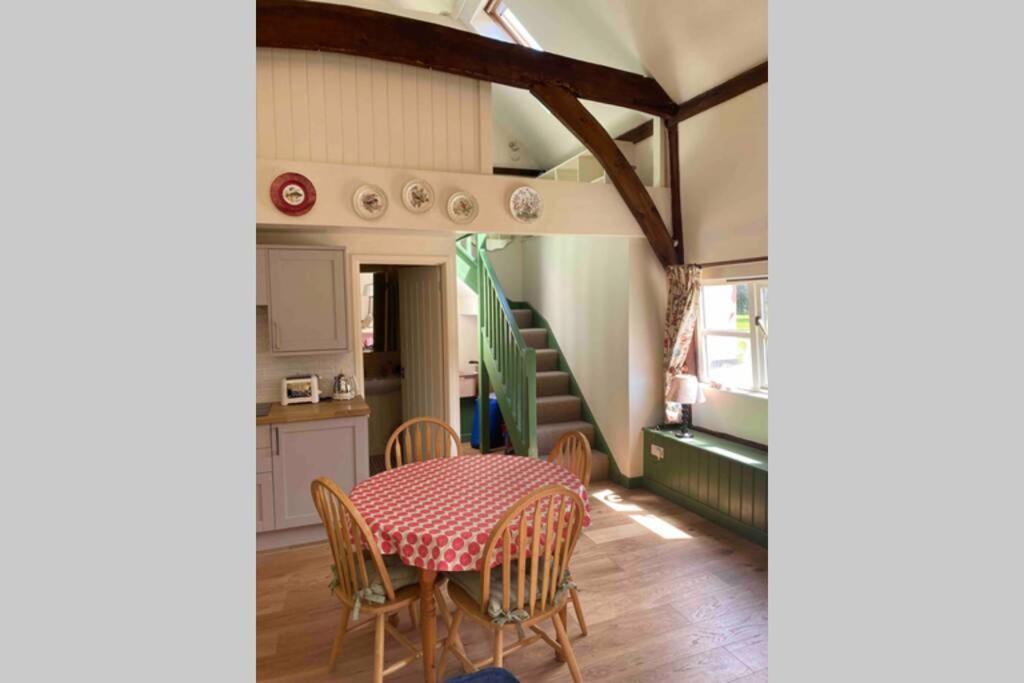 Gorgeous Comfortable Barn With Huge Private Orchard In Quiet Suffolk Location Depden Exteriér fotografie